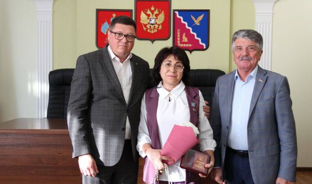 Шогик Насилян - награждение