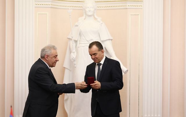 Вагаршак Арутюнян и Вениамин Кондратьев